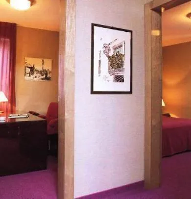 Cristal Hotel Lecce 4*,