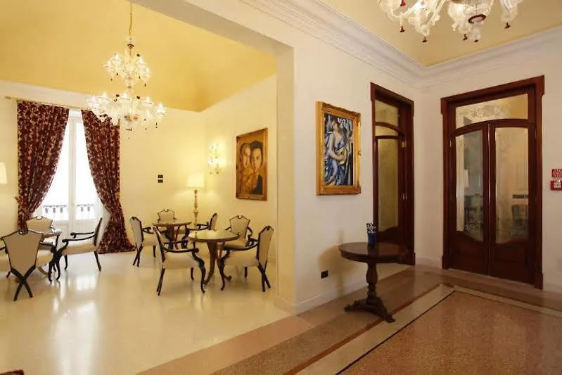 ****  Cristal Hotel Lecce Italy